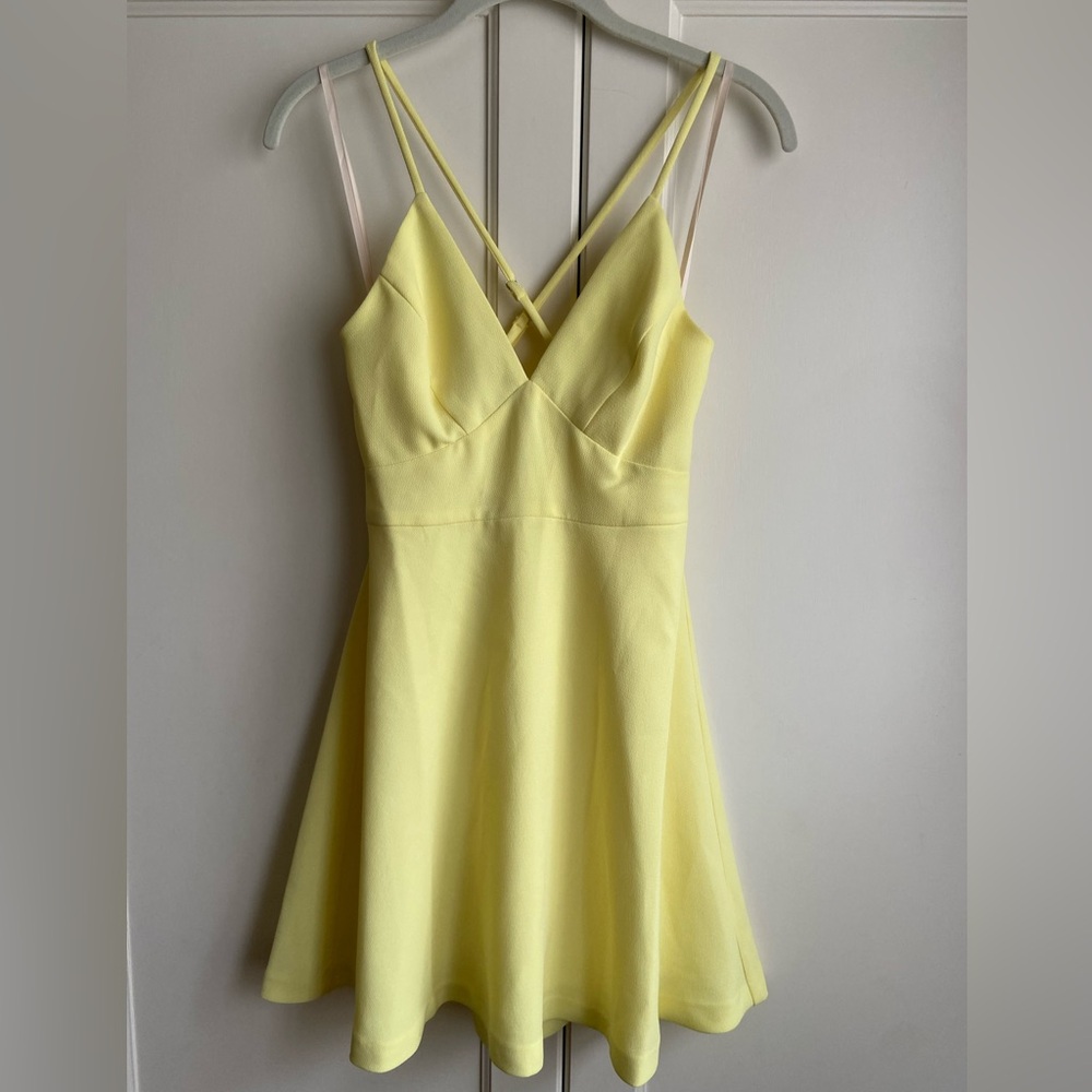 NWTG BCBG Lemon yellow Generation sz 0